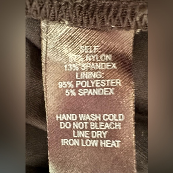 Lulus square neck V notch black Raglan Bodysuit. Snap crotch. Size Small. VGUC - Picture 10 of 11